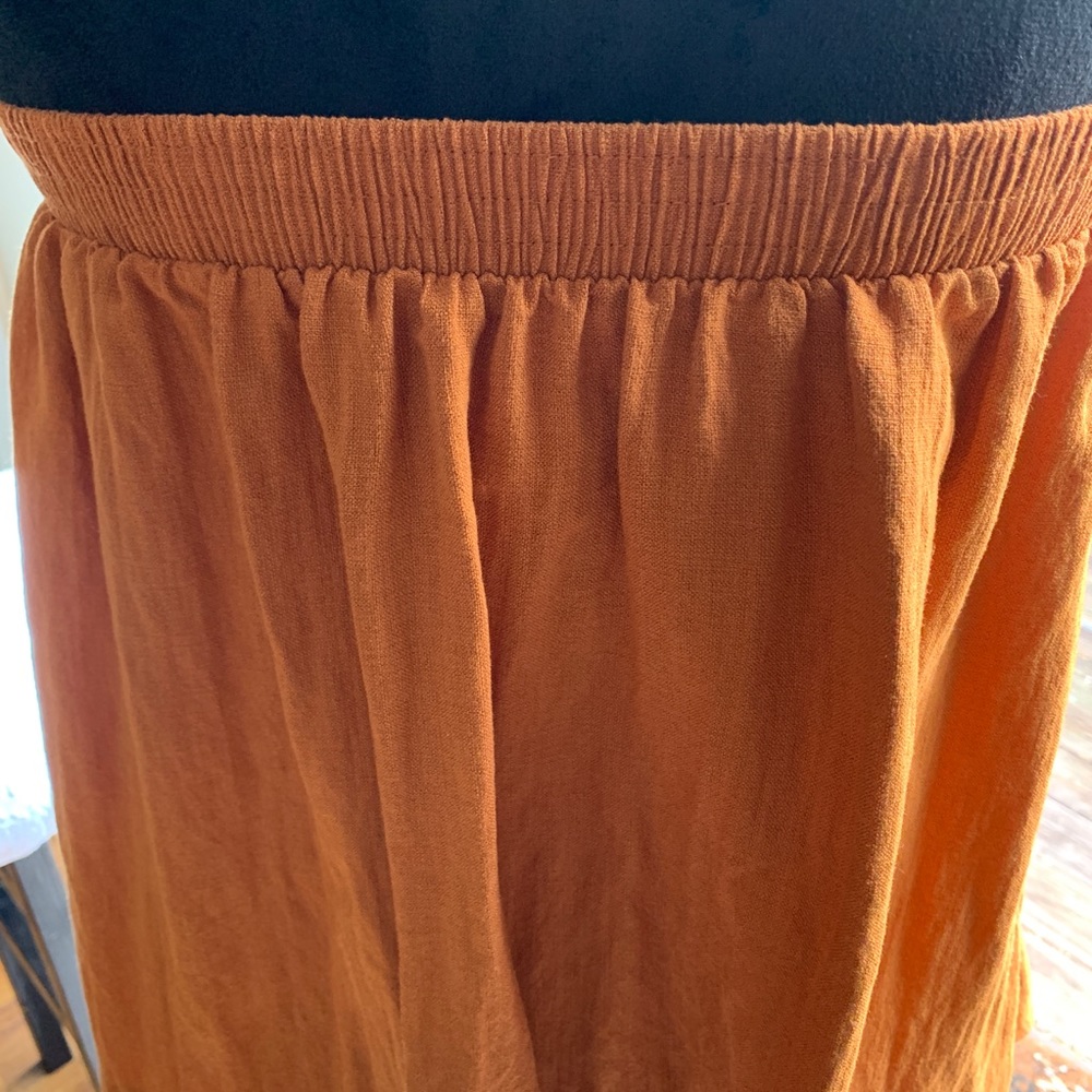 NWT eeote Burnt Orange Strapless Flowy Top - Picture 3 of 7